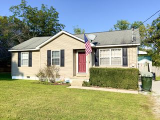 408 Peachtree St, Tullahoma, TN 37388