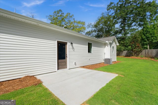 10 Colonial Drive, Carrollton, GA 30117