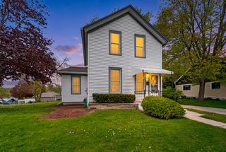76 Chestnut STREET, Oconomowoc, WI 53066