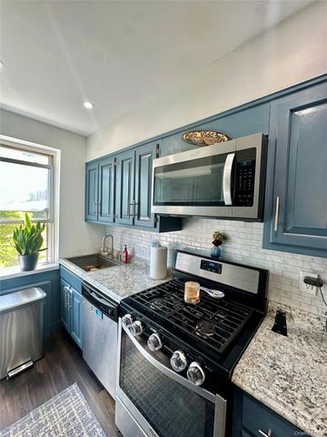 95 N Broadway D2-2, White Plains, NY 10603