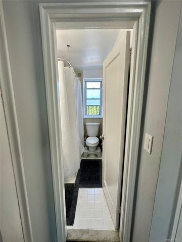 95 N Broadway D2-2, White Plains, NY 10603