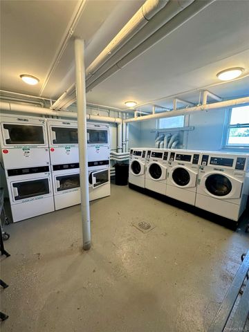 95 N Broadway D2-2, White Plains, NY 10603