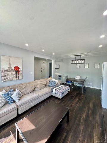 95 N Broadway D2-2, White Plains, NY 10603