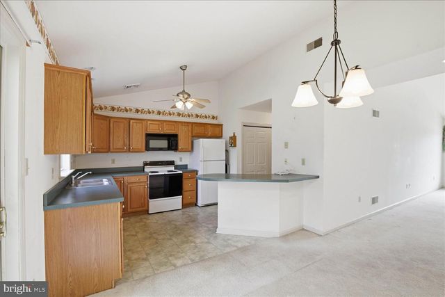 23 BRADFORD ST, Millersville, PA 17551