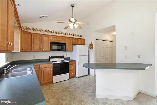 23 BRADFORD ST, Millersville, PA 17551