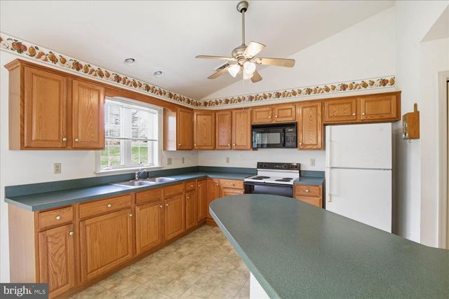 23 BRADFORD ST, Millersville, PA 17551