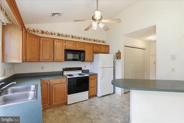23 BRADFORD ST, Millersville, PA 17551