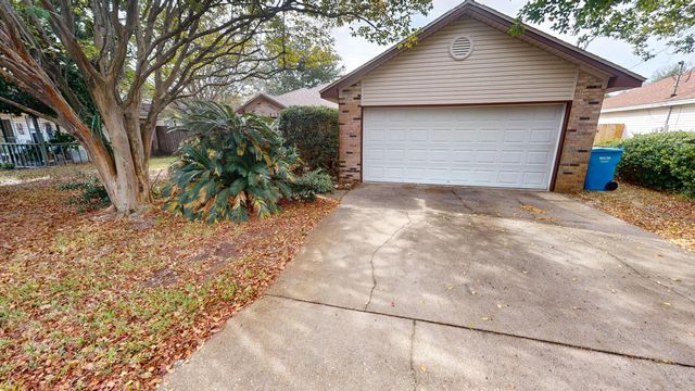 2293 Estate Circle, Navarre, FL 32566