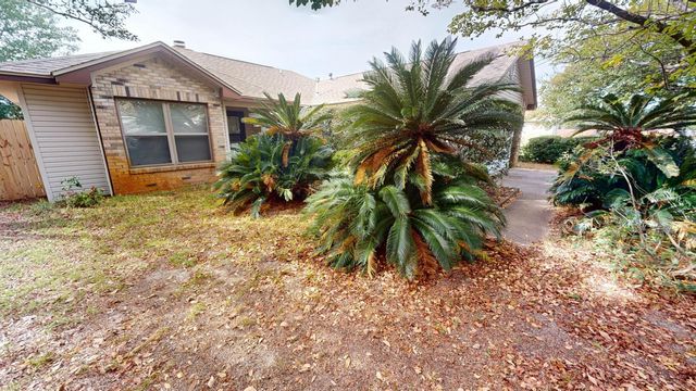 2293 Estate Circle, Navarre, FL 32566