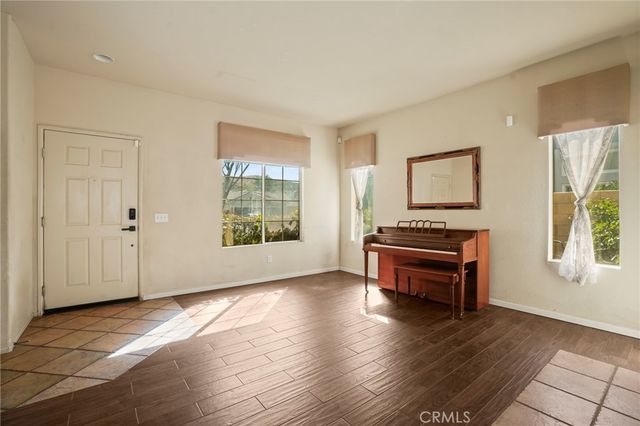 3823 Vitrina Lane, Palmdale, CA 93551