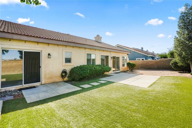 3823 Vitrina Lane, Palmdale, CA 93551
