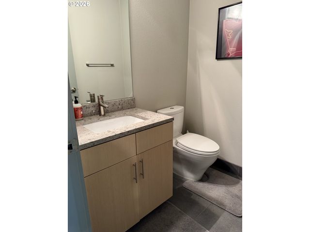 2935 Sw 89TH Ave, Portland, OR 97225