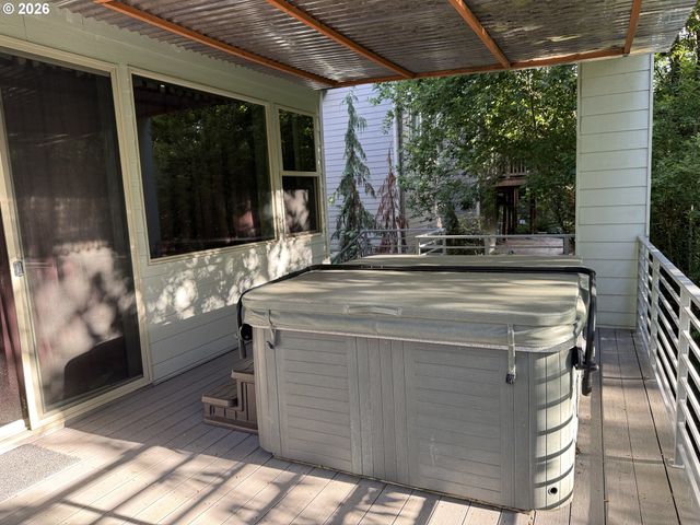 2935 Sw 89TH Ave, Portland, OR 97225