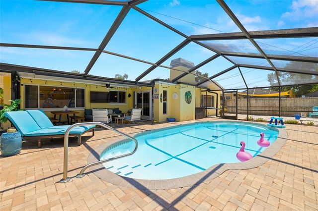 502 E LAKE DRIVE, Largo, FL 33771
