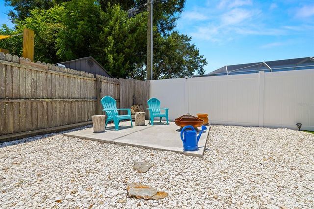 502 E LAKE DRIVE, Largo, FL 33771