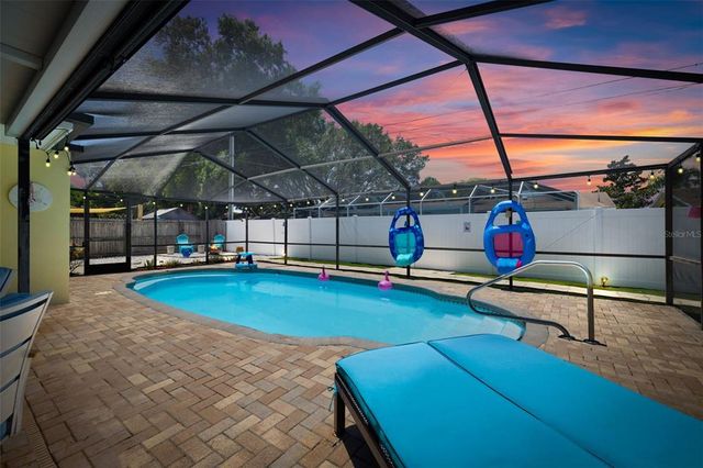 502 E LAKE DRIVE, Largo, FL 33771