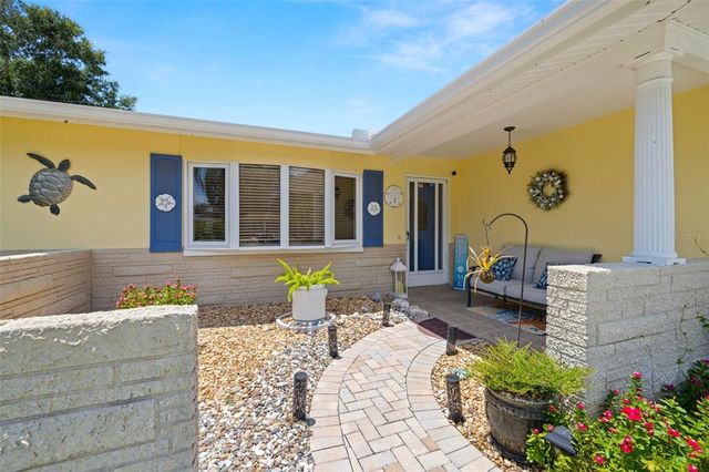 502 E LAKE DRIVE, Largo, FL 33771