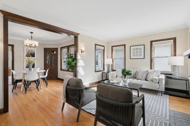 3929 Ewing Avenue S, Minneapolis, MN 55410