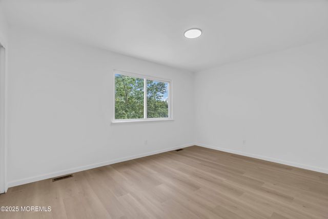 944 Yellowbank Road, Toms River, NJ 08753