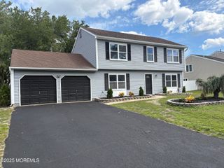 944 Yellowbank Road, Toms River, NJ 08753