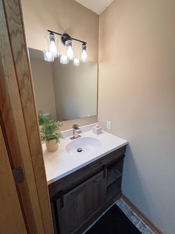 11136 Cottonwood Street NW, Coon Rapids, MN 55448
