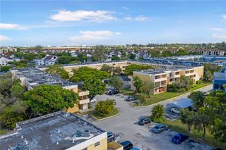 9371 Fontainebleau Boulevard I201, Miami, FL 33172
