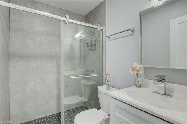 4516 W Alhambra CIR, Naples, FL 34103