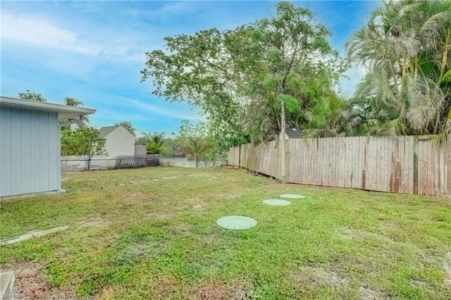 4516 W Alhambra CIR, Naples, FL 34103