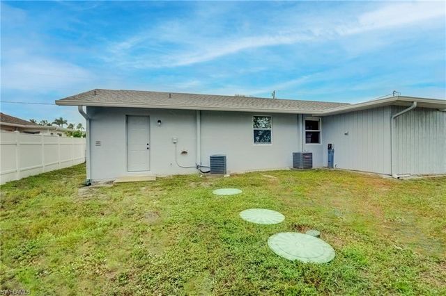 4516 W Alhambra CIR, Naples, FL 34103