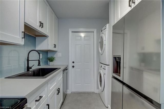 4516 W Alhambra CIR, Naples, FL 34103