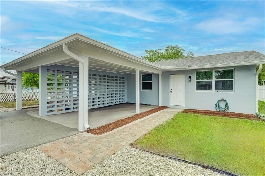 4516 W Alhambra CIR, Naples, FL 34103