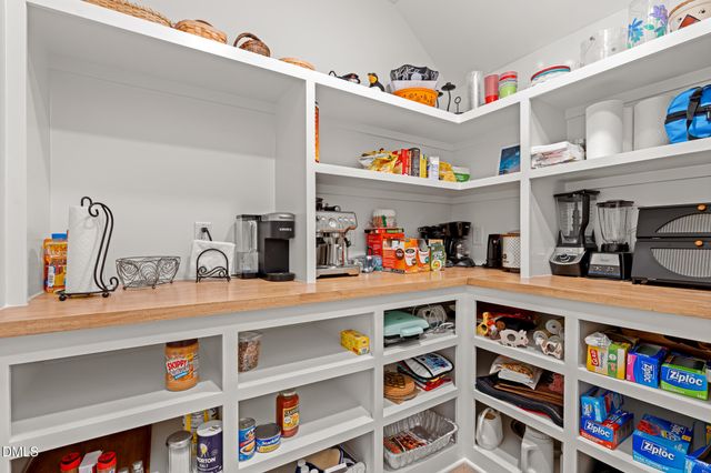 3925 Cedar Knolls Drive, Youngsville, NC 27596