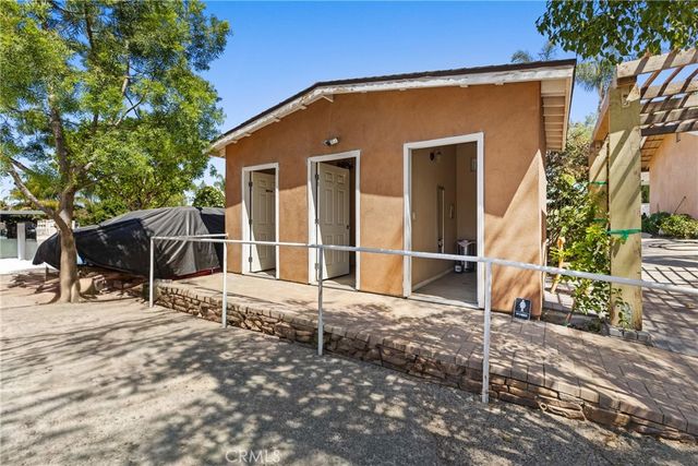 19345 Warren, Riverside, CA 92508