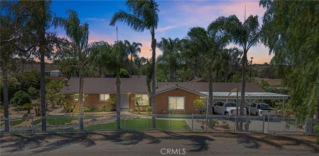 19345 Warren, Riverside, CA 92508