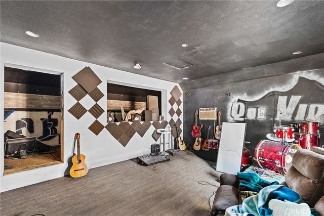 19345 Warren, Riverside, CA 92508