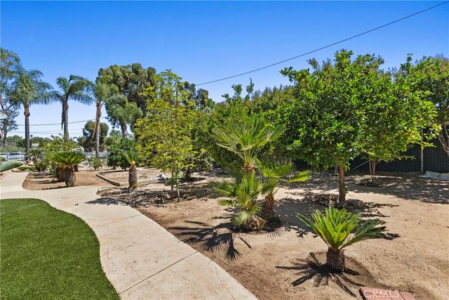 19345 Warren, Riverside, CA 92508
