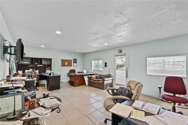 19345 Warren, Riverside, CA 92508