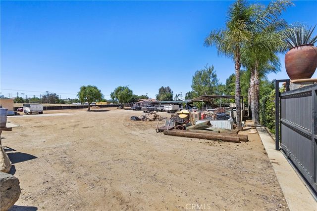 19345 Warren, Riverside, CA 92508