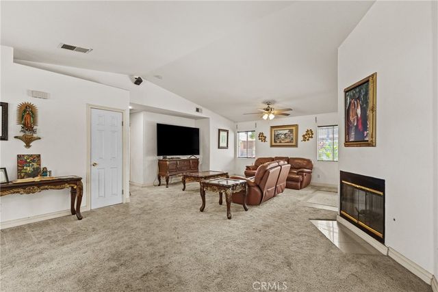 19345 Warren, Riverside, CA 92508