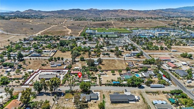 19345 Warren, Riverside, CA 92508
