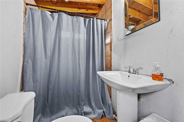 19345 Warren, Riverside, CA 92508