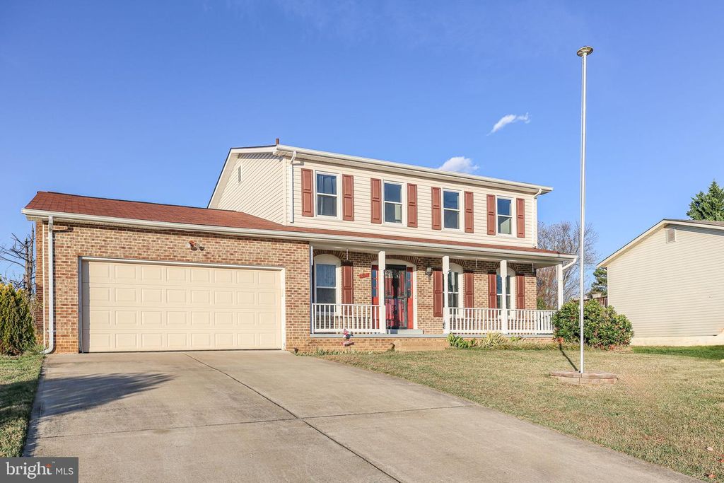 5721 UP A WAY DR, Fredericksburg, VA 22407