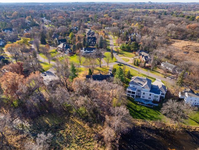 10X Circle E, Edina, MN 55436