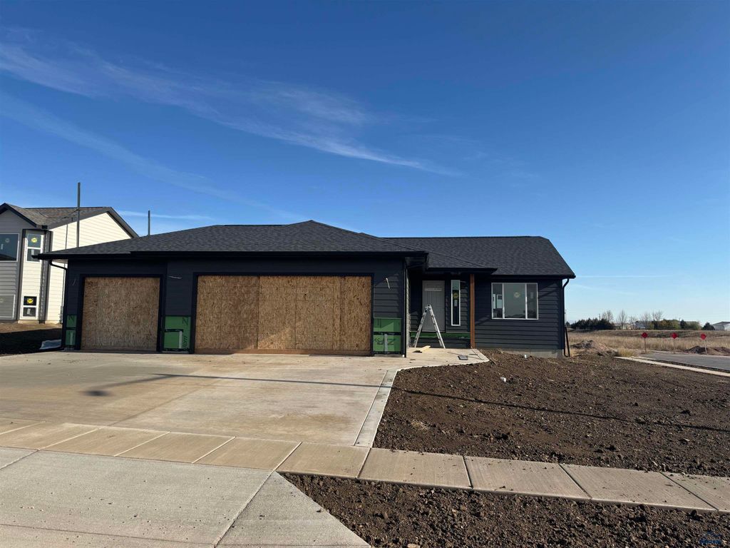 21892 ANTELOPE CREEK RD, Box Elder, SD 57719