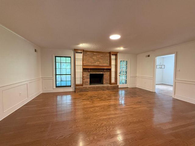 7637 CROSS VILLAGE DR, Germantown, TN 38138