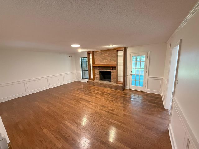 7637 CROSS VILLAGE DR, Germantown, TN 38138