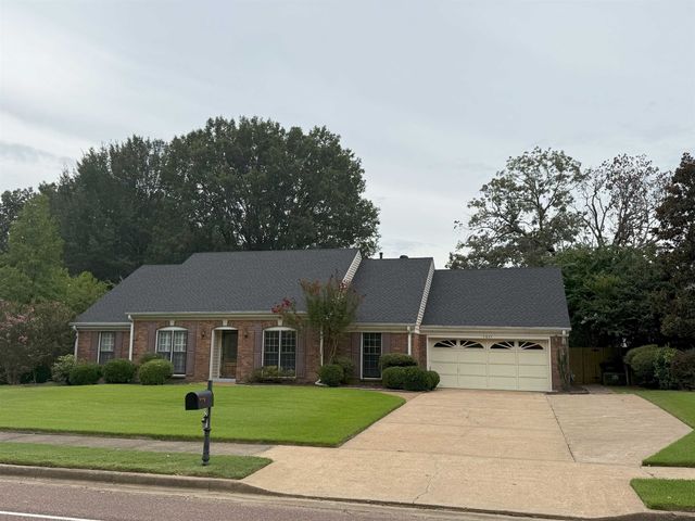 7637 CROSS VILLAGE DR, Germantown, TN 38138