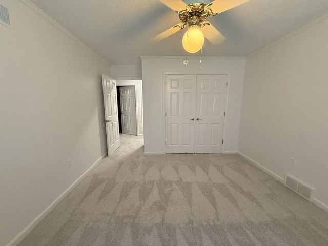 7637 CROSS VILLAGE DR, Germantown, TN 38138