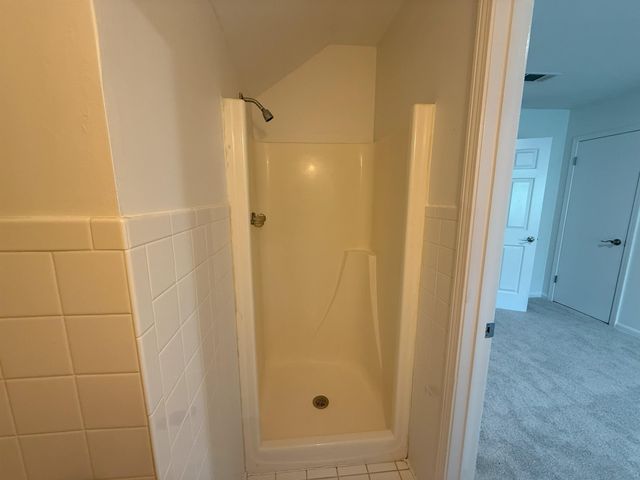 7637 CROSS VILLAGE DR, Germantown, TN 38138