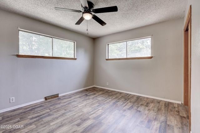 4503 Circle Drive, Joplin, MO 64804